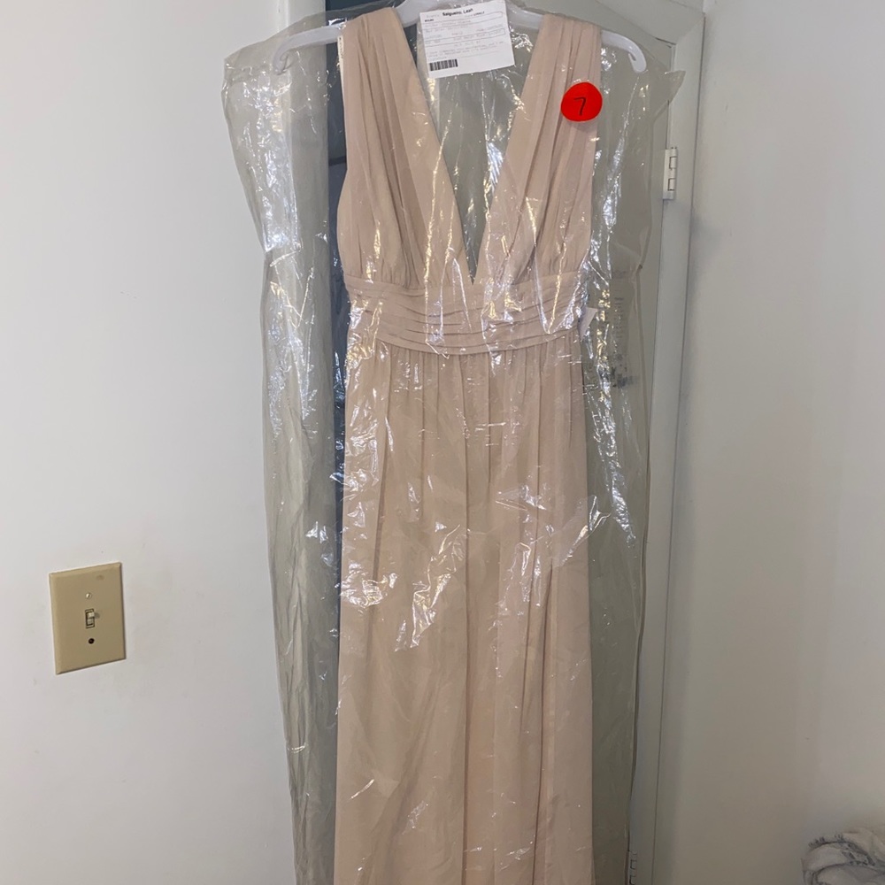 Dress - Picture 2 of 10